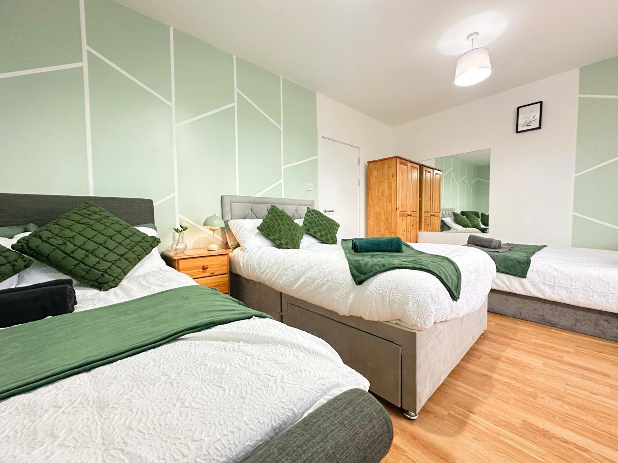 Acacia Wembley Stadium Apartments, By Edens * Londra