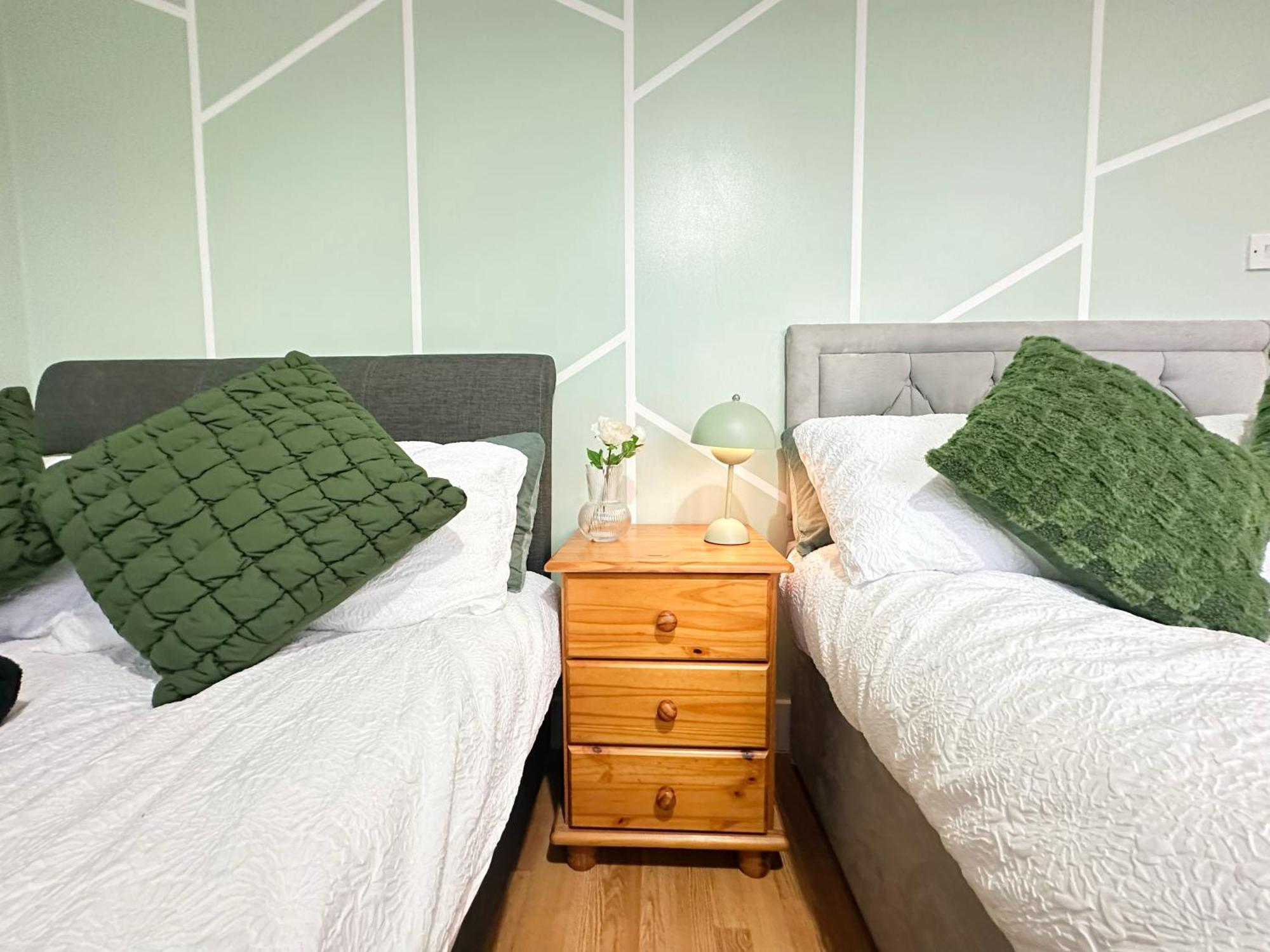 Acacia Wembley Stadium Apartments, By Edens * Londra